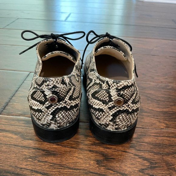Like New Cole Haan - Modern Classics Oxford - Python Leather Print Size 5 - Picture 3 of 8